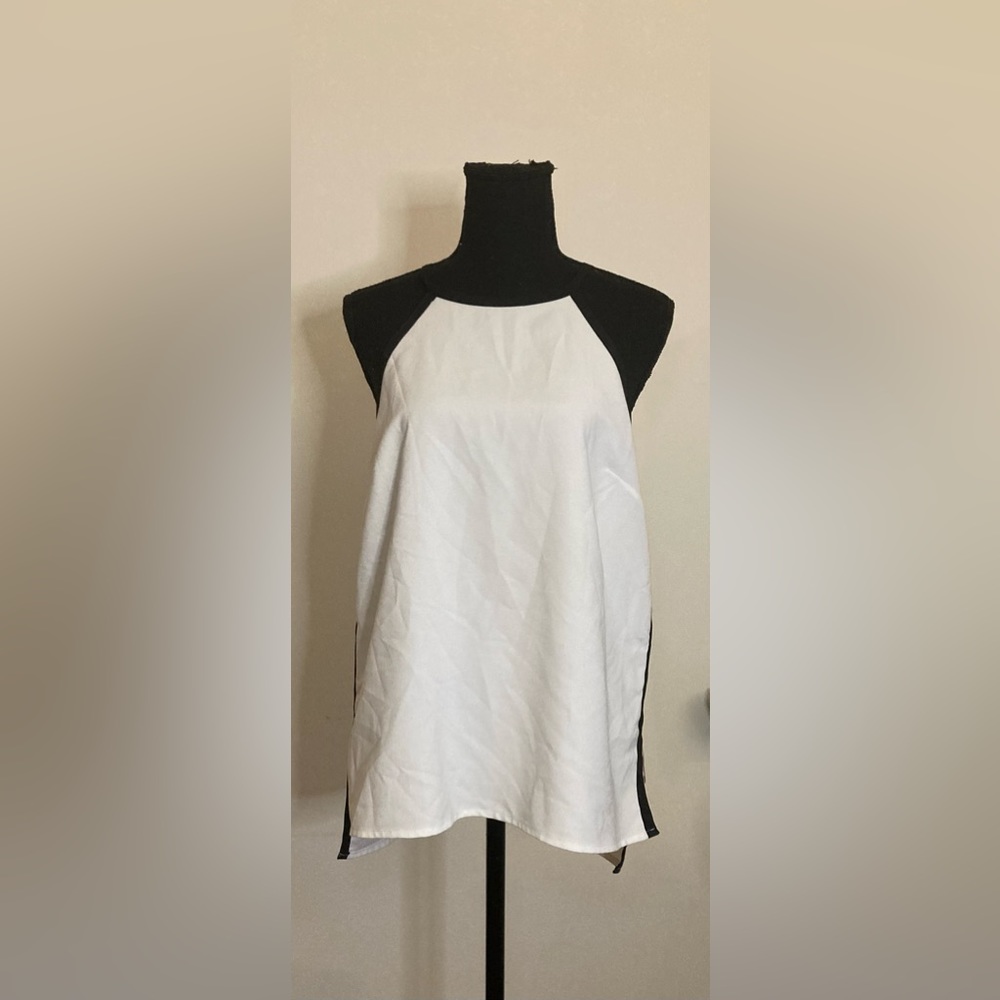 2/$15 Forever 21 - Round neck, white and black blouse size‎ medium